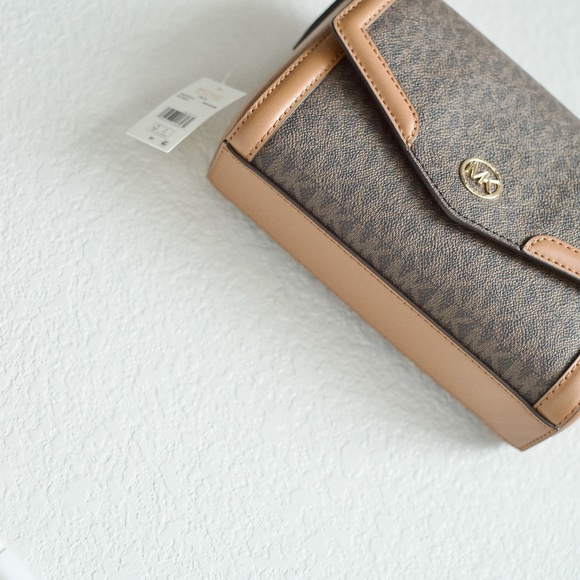 MK Michael Kors Logo Freya Brown Acorn Crossbody Bag NEW - Picture 9 of 15